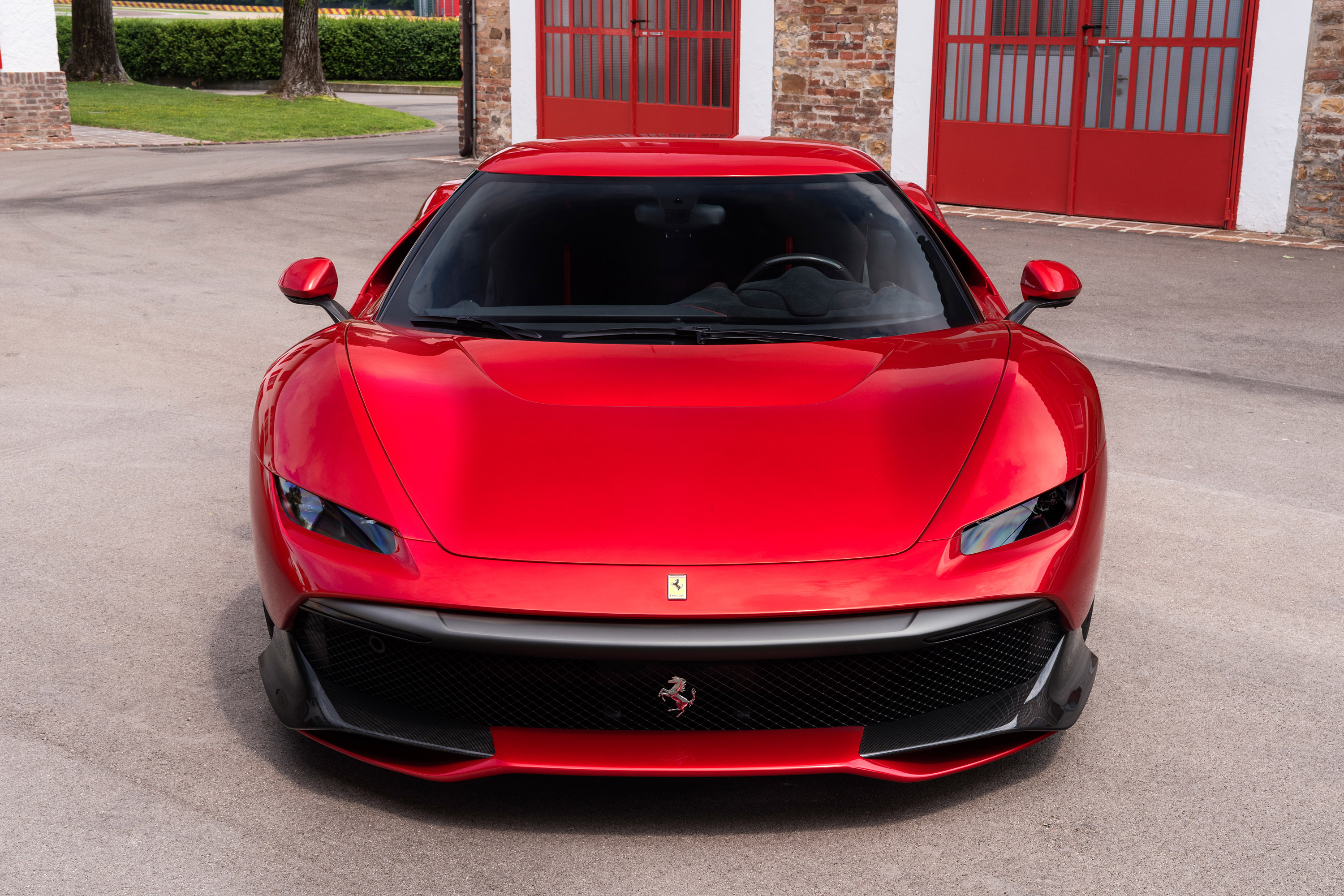 2018-Ferrari-SP38-V2
