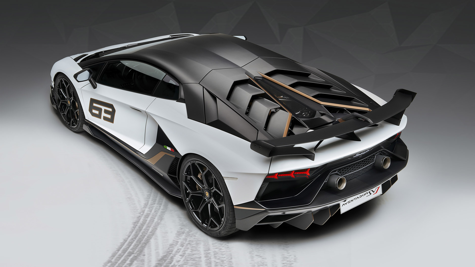 2019-Lamborghini-Aventador-SVJ-V6-1080